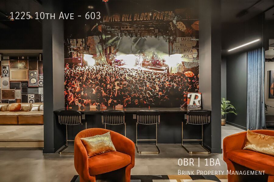 Live at The Woodworth - Classic & Cool Living in Capitol Hill property image