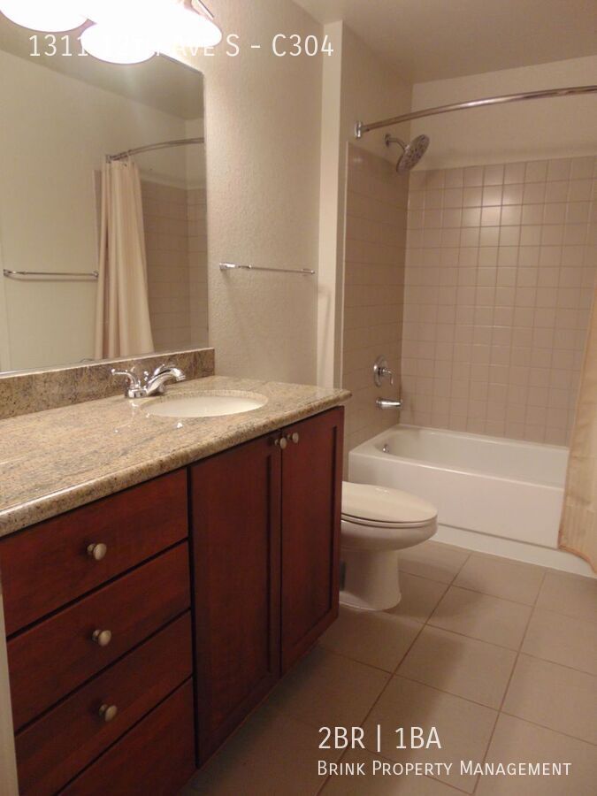 2 Bedroom/1 Bath Luxury Beacon Hill Condo, Perfect Location!! property image