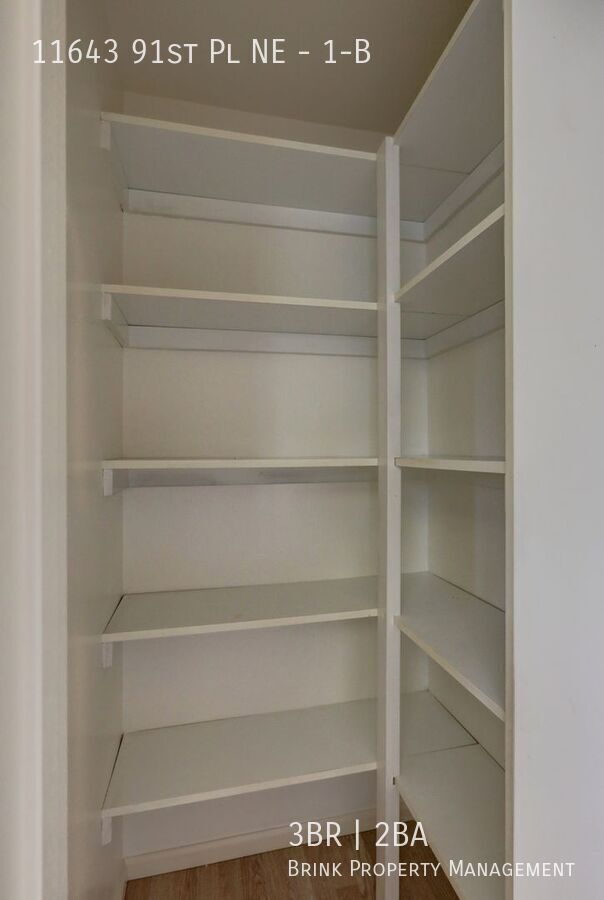 3BR 2BA Condo, close to Juanita Beach Park property image