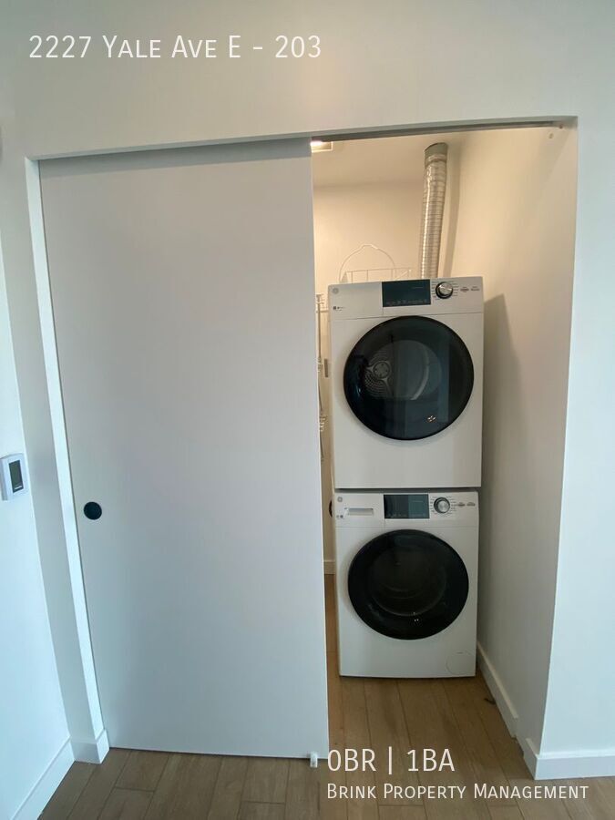 Welcome to Lakeview! - Live in Luxury & Style in the heart of Eastlake property image