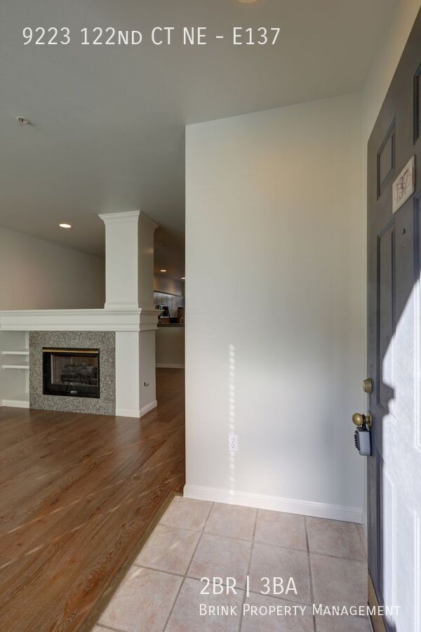 Luxury 2BR 2.5BA Townhouse Style Condo @ Lochshire on Forbes Creek property image