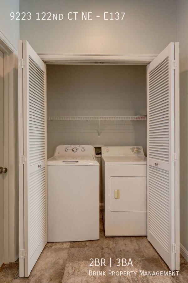 Luxury 2BR 2.5BA Townhouse Style Condo @ Lochshire on Forbes Creek property image