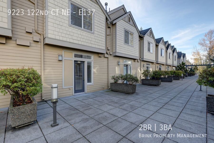 Luxury 2BR 2.5BA Townhouse Style Condo @ Lochshire on Forbes Creek property image