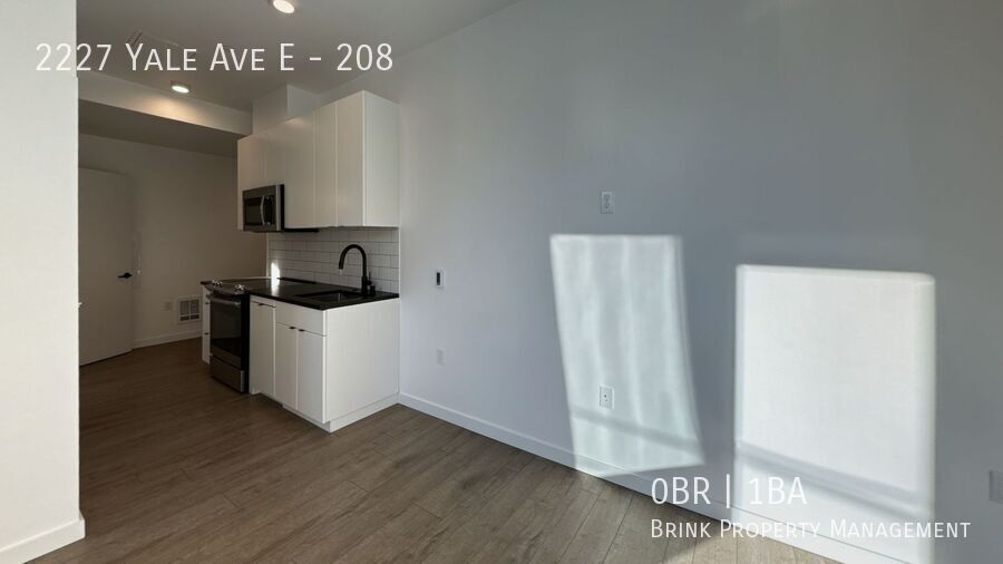 Welcome to Lakeview! - Live in Luxury & Style in the heart of Eastlake property image