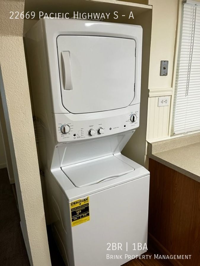 1 Month Free Move In Special!! Quiet & Spacious 2BR Duplex-Style Apartment in Small Complex!! property image