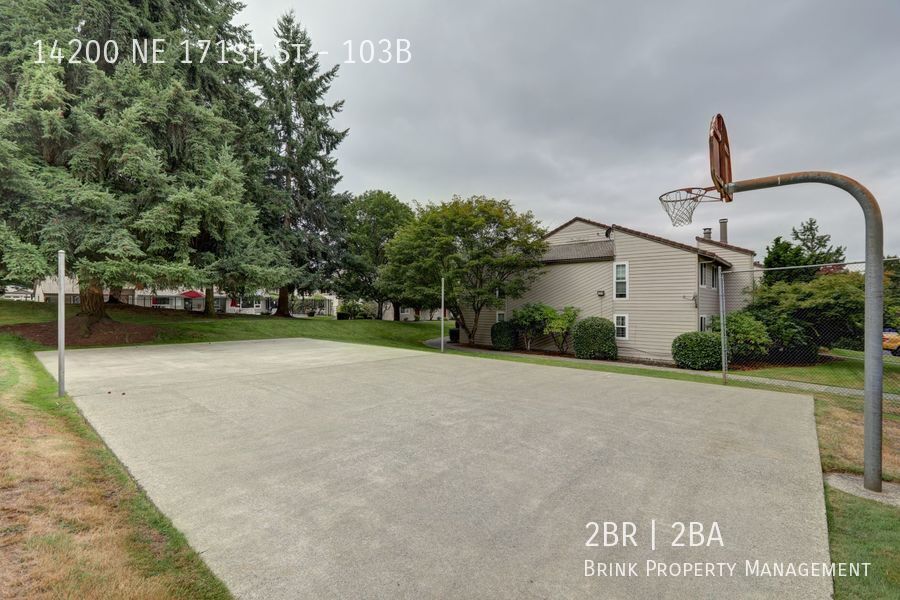 2 Bedroom Ground Floor Condo in the Heart of Woodinville! property image