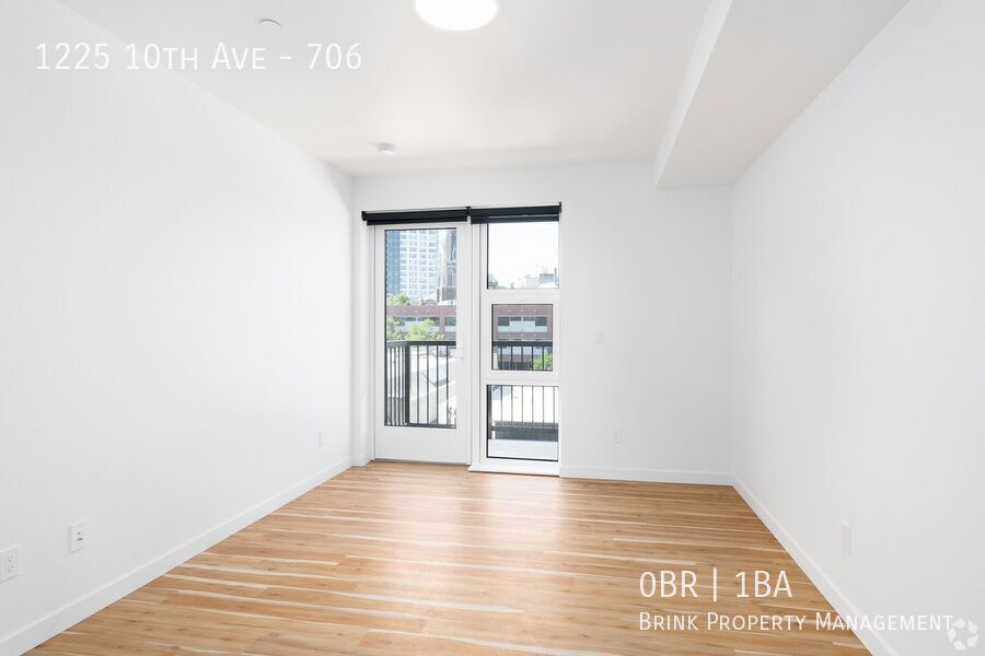 Live at The Woodworth - Classic & Cool Living in Capitol Hill property image