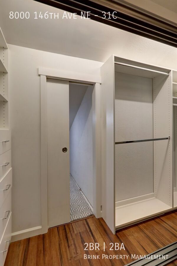 Large 2 Story Condo Available in Perfect Redmond Location! property image