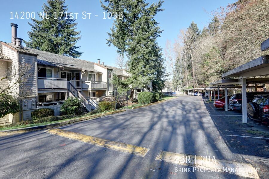 2 Bedroom Ground Floor Condo in the Heart of Woodinville! property image