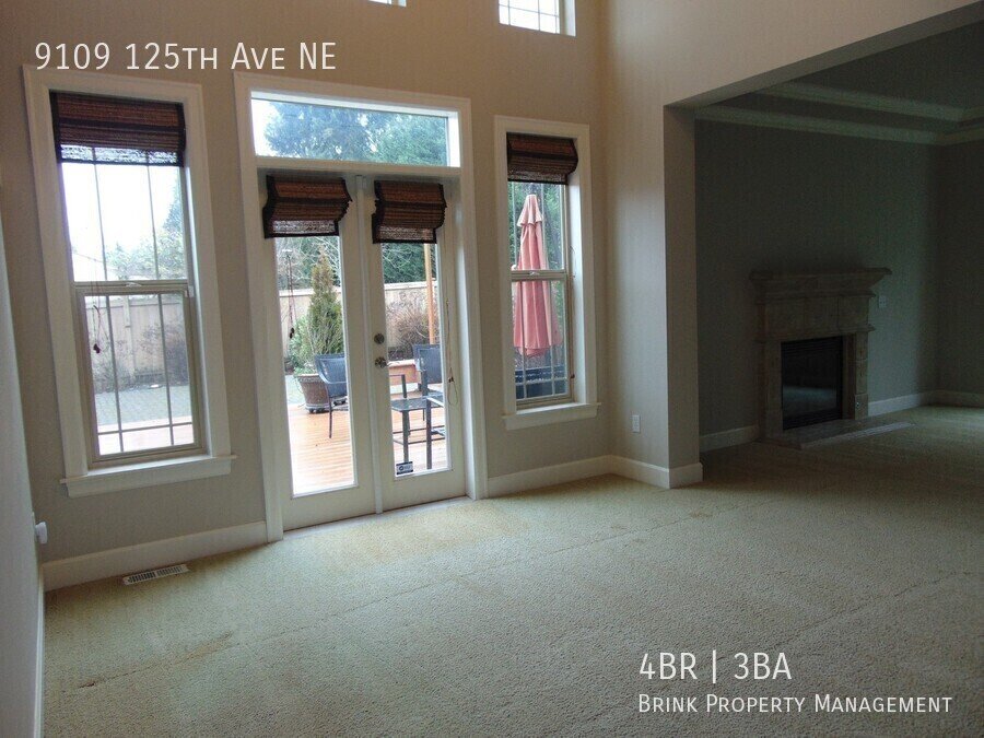 4+ Bedroom/2.5 Bath Luxury Kirkland Home.  Spacious Home, Rose Hill Area!  A Must See! property image