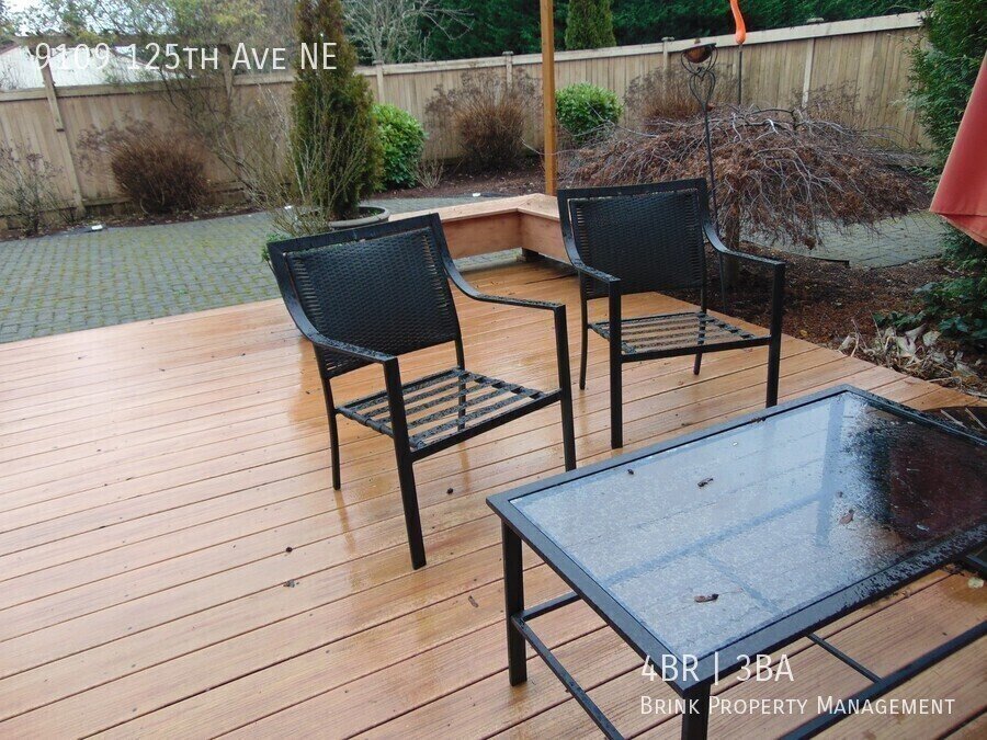 4+ Bedroom/2.5 Bath Luxury Kirkland Home.  Spacious Home, Rose Hill Area!  A Must See! property image