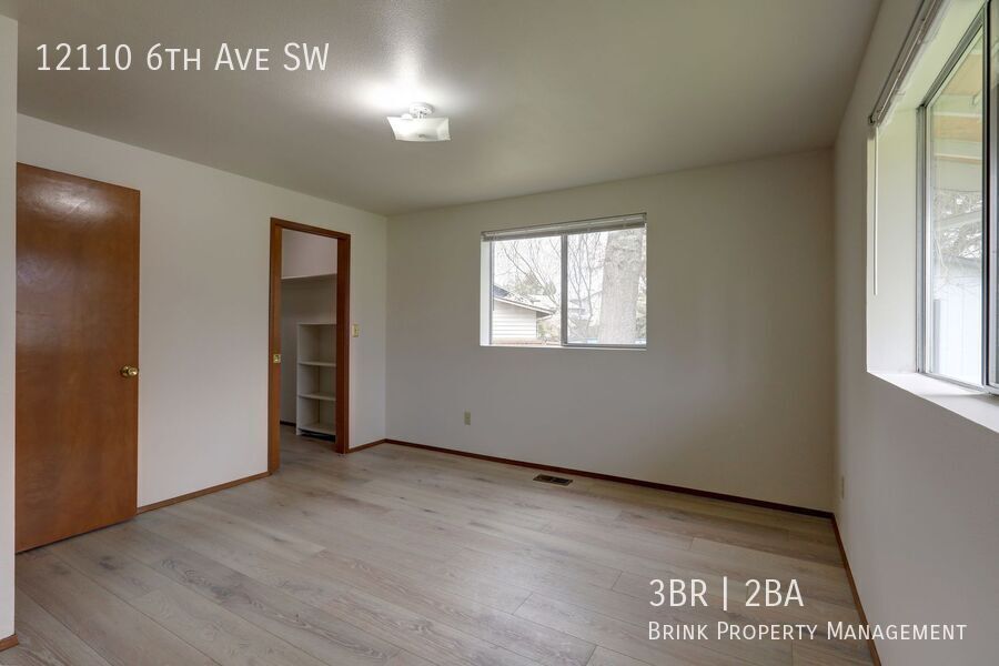 Beautiful, Remodeled Burien Rambler Available Now! 3 Bedrooms Plus Den! property image