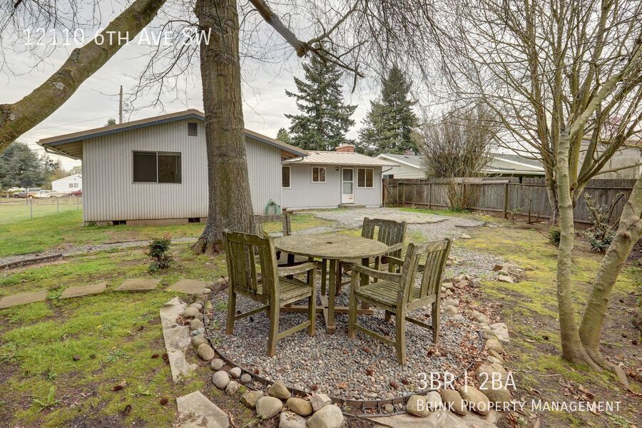 Beautiful, Remodeled Burien Rambler Available Now! 3 Bedrooms Plus Den! property image