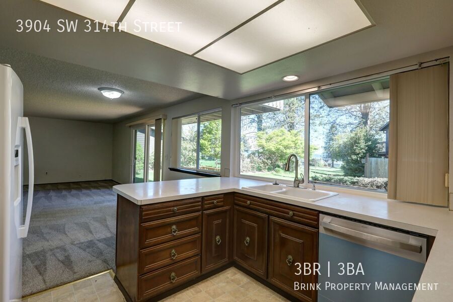 Beautiful View-Quiet Twin Lakes Neighborhood property image