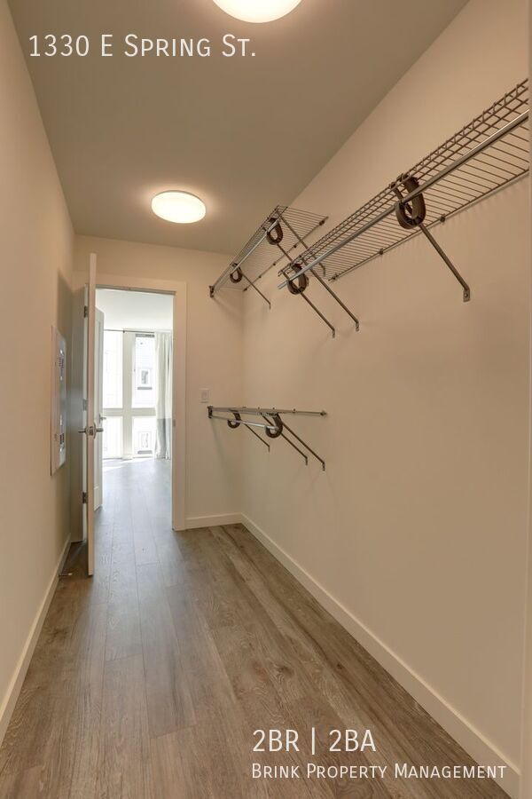 Stylish Capitol Hill Townhouse Living | 2 Bed + Den + Rooftop property image