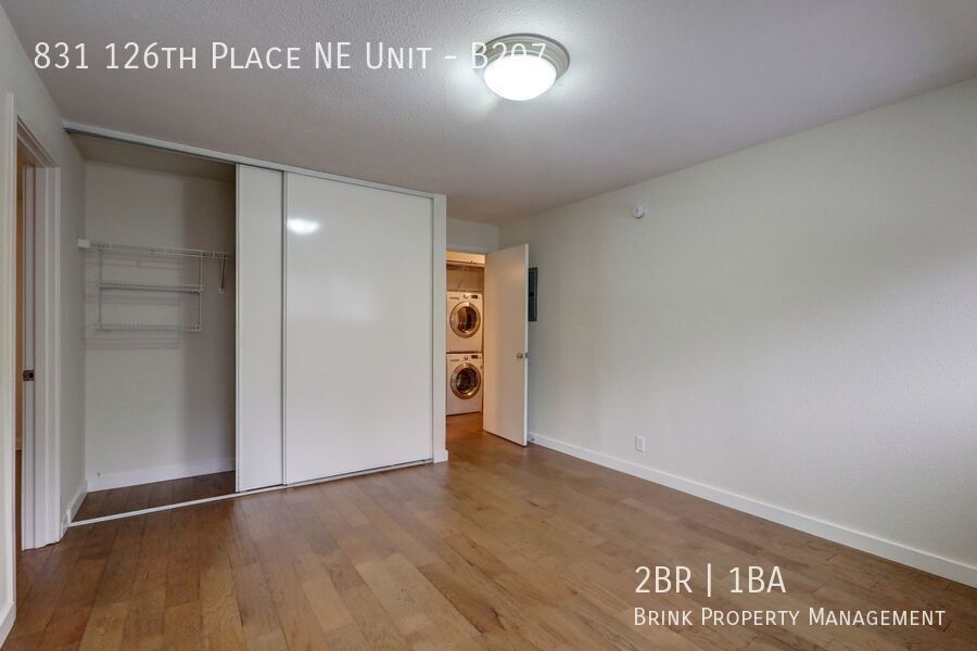 Prime Bellevue Location | 2 Bed Condo + Garage + Pool property image