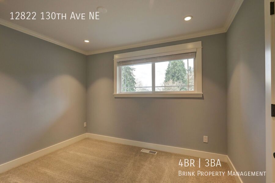 Kirkland Home w/4bd, 3ba & Large Backyard! property image