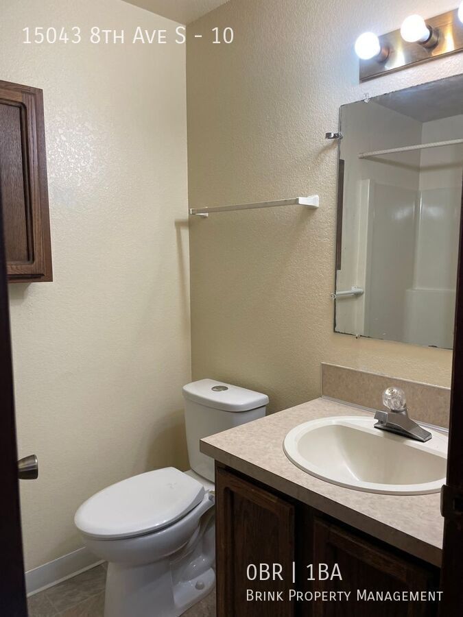 2 MONTHS FREE WITH MOVE IN SPECIAL!  Charming vintage studio in Burien close to downtown! property image