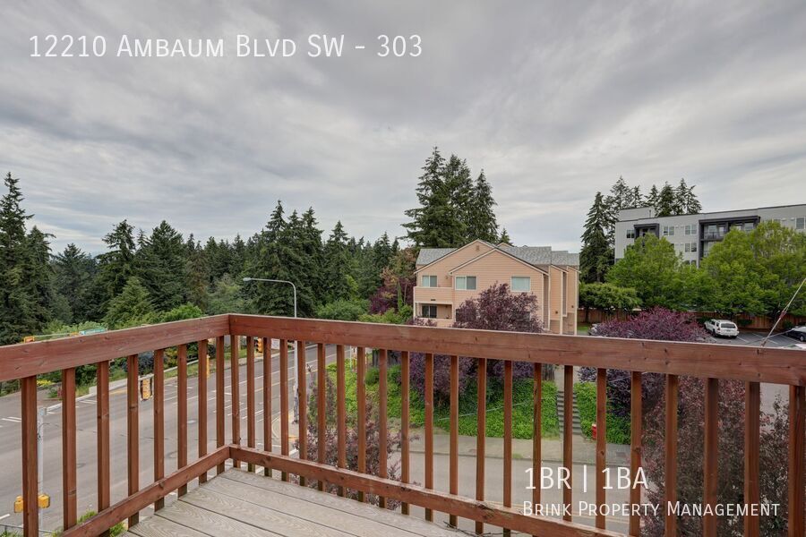 Ambaum Place | Top Floor Apartment Home w/ In-Unit Laundry Available Soon! property image