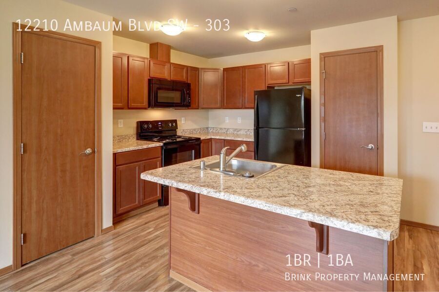 Ambaum Place | Top Floor Apartment Home w/ In-Unit Laundry Available Soon! property image