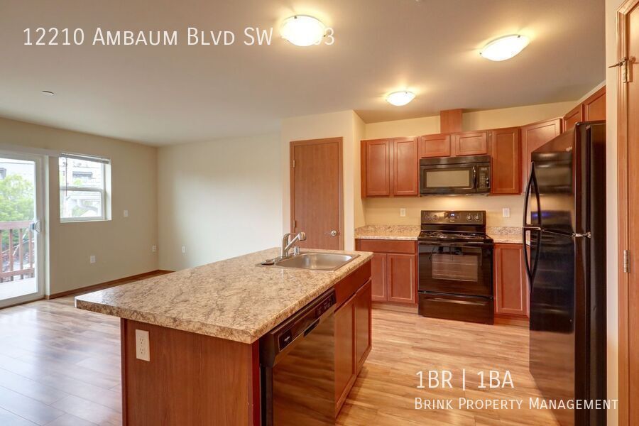 Ambaum Place | Top Floor Apartment Home w/ In-Unit Laundry Available Soon! property image