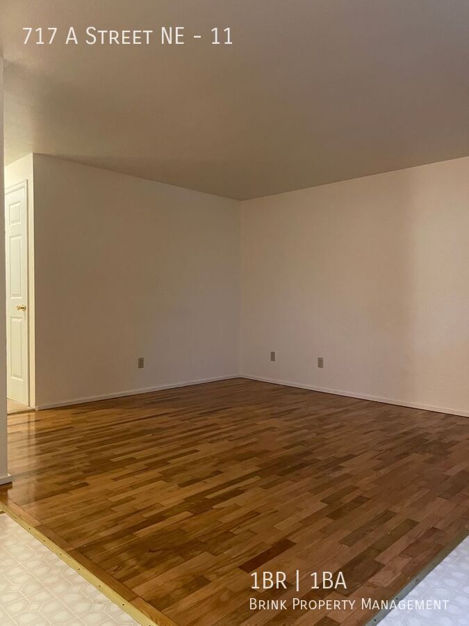 Charming Auburn One Bedroom Apartment with Vaulted Ceilings! property image