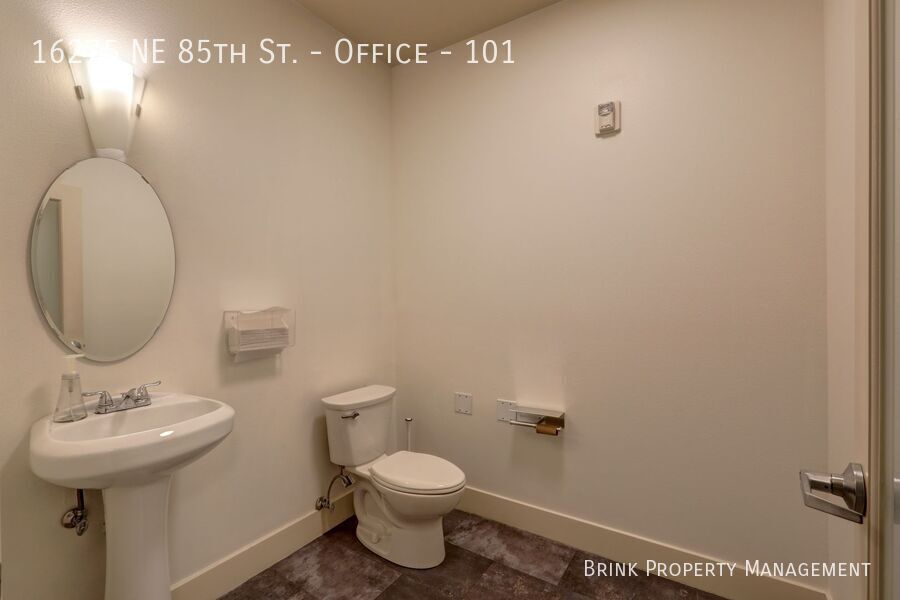 Prime Downtown Redmond Office at Frazier Court Condominiums - 690 SF - 2 Garage Parking Spaces Available! property image