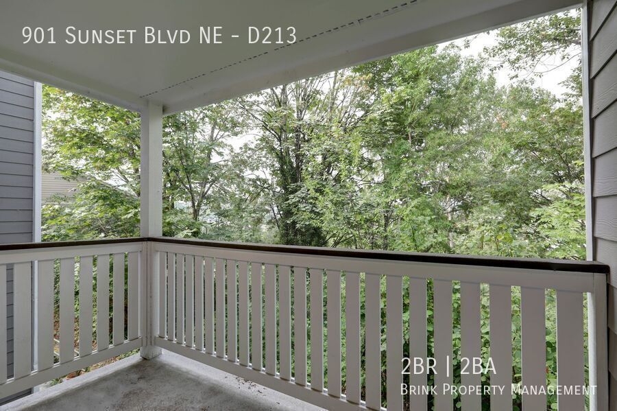 Beautiful 2 Bedroom/2 Bath Renton Condo, Great Location, W/S/G included!! property image