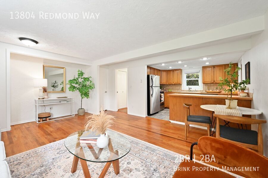 Cozy 2-bedroom 2 bath house in Redmond- Offering a 6-month lease. property image