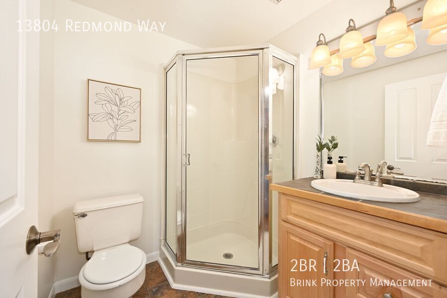 Cozy 2-bedroom 2 bath house in Redmond- Offering a 6-month lease. property image