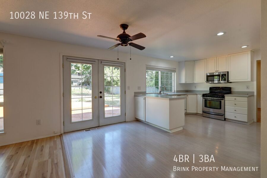 4-bedroom 2.5 bath on cul-de-sac in Kirkland property image
