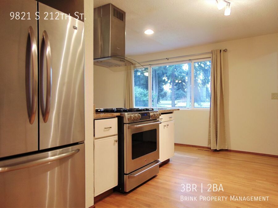 Fantastic 3bd, 1.5ba Rambler Available with Huge Yard! property image