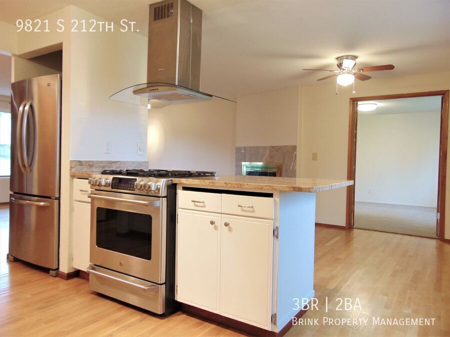 Fantastic 3bd, 1.5ba Rambler Available with Huge Yard! property image