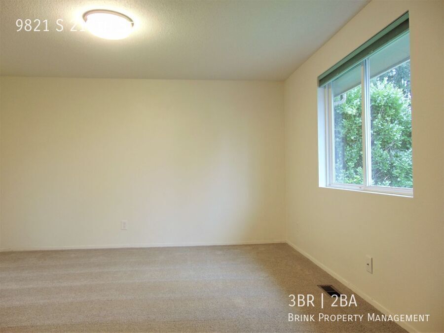 Fantastic 3bd, 1.5ba Rambler Available with Huge Yard! property image