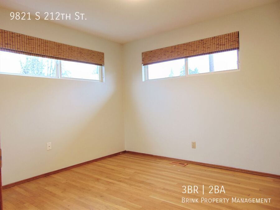 Fantastic 3bd, 1.5ba Rambler Available with Huge Yard! property image