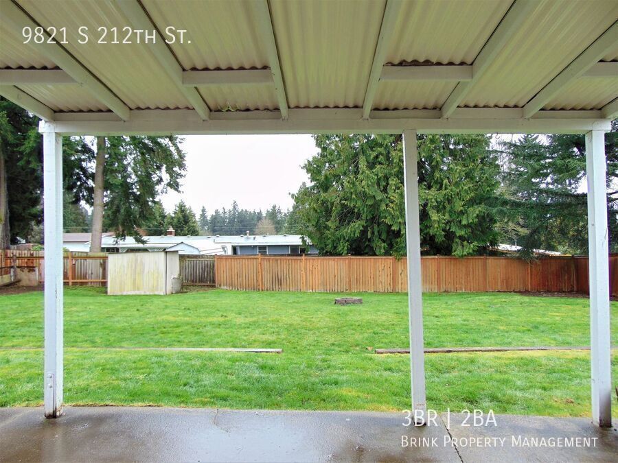 Fantastic 3bd, 1.5ba Rambler Available with Huge Yard! property image