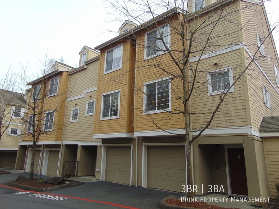 Nicely Updated 3BR RentonTownhome, Great Location! property image