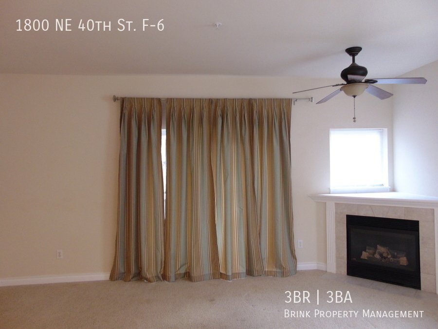 Nicely Updated 3BR RentonTownhome, Great Location! property image