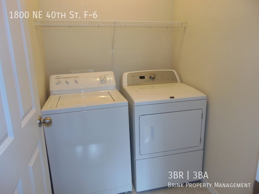 Nicely Updated 3BR RentonTownhome, Great Location! property image