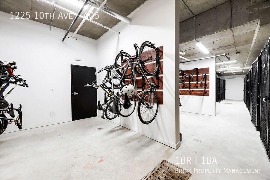 Live at The Woodworth - Classic & Cool Living in Capitol Hill property image