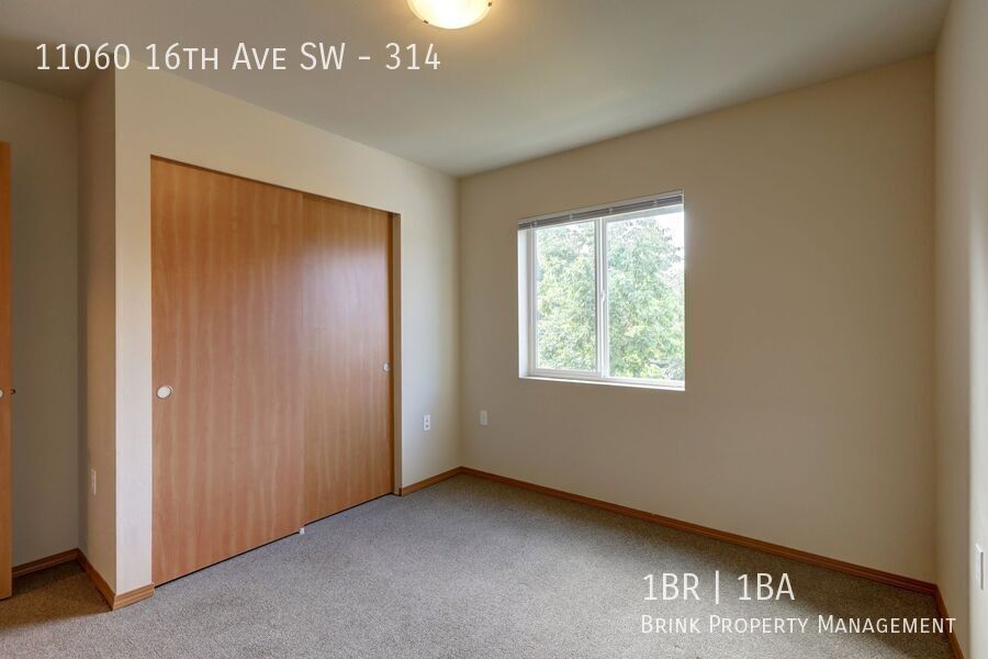 DubSea Apartments | Top Floor Apartment Home w/ In-Unit Laundry Available Now! property image