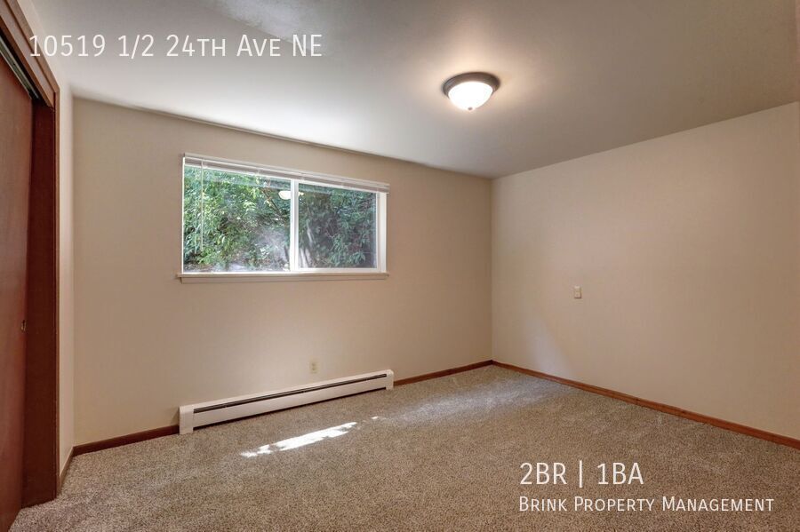 1 Month Free!! Great Location! 2 Bedroom, 1 Bath Apartment, Nicely Maintained building property image