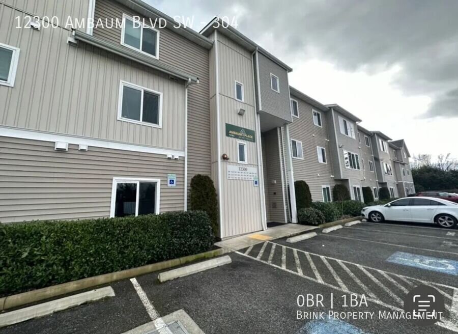 Ambaum Place | Top Floor Studio w/ In-Unit Laundry Available Now! property image