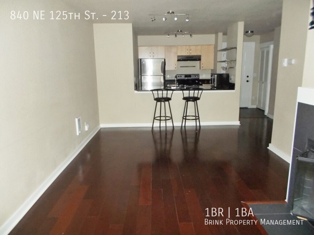 Beautiful One Bedroom Condo Available in North Seattle! property image