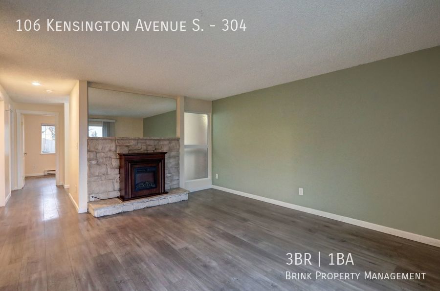 One Month Free Rent! Great 3 Bedroom Apartment Home in Convenient Location property image