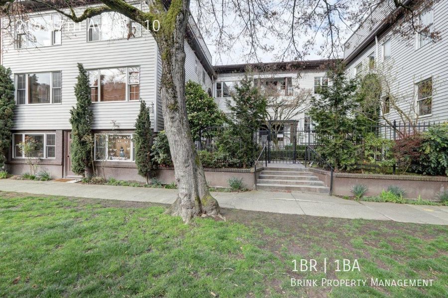 Gorgeous Urban Condo, Historic Features, Fantastic Location!!! property image