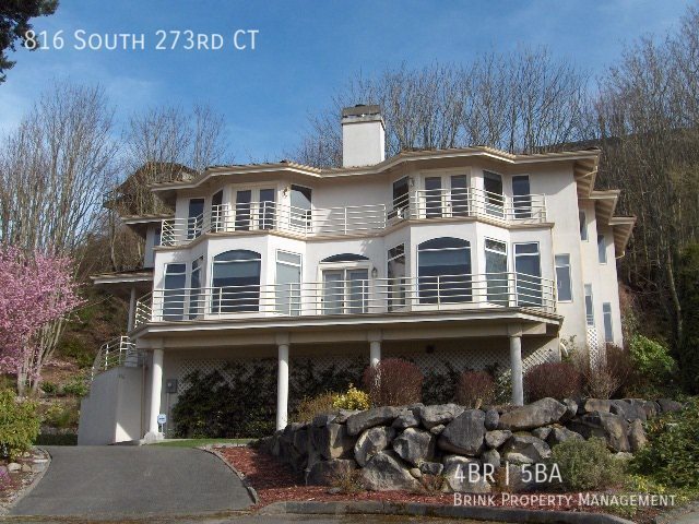 4+ Bedroom with Great Entertaining Wrap Around Decks with VIEW of PUGET SOUND!! property image
