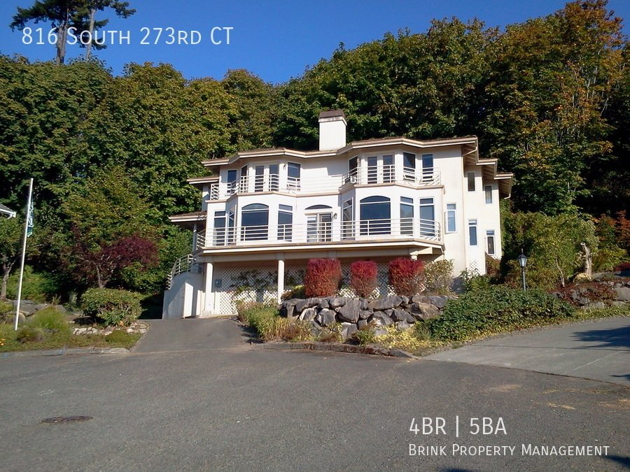 4+ Bedroom with Great Entertaining Wrap Around Decks with VIEW of PUGET SOUND!! property image