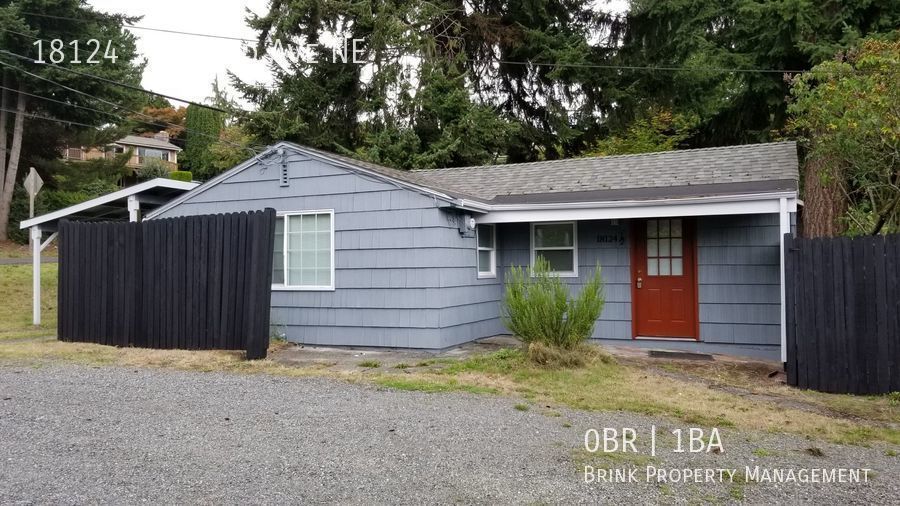 Charming Kenmore Cottage Three Blocks from Lake Washington property image