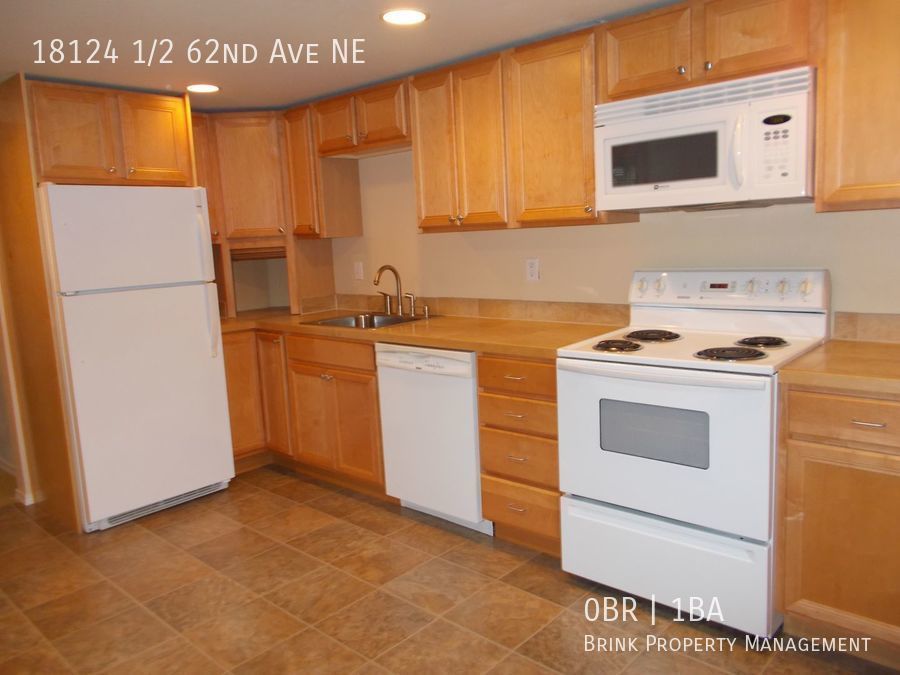 Charming Kenmore Cottage Three Blocks from Lake Washington property image